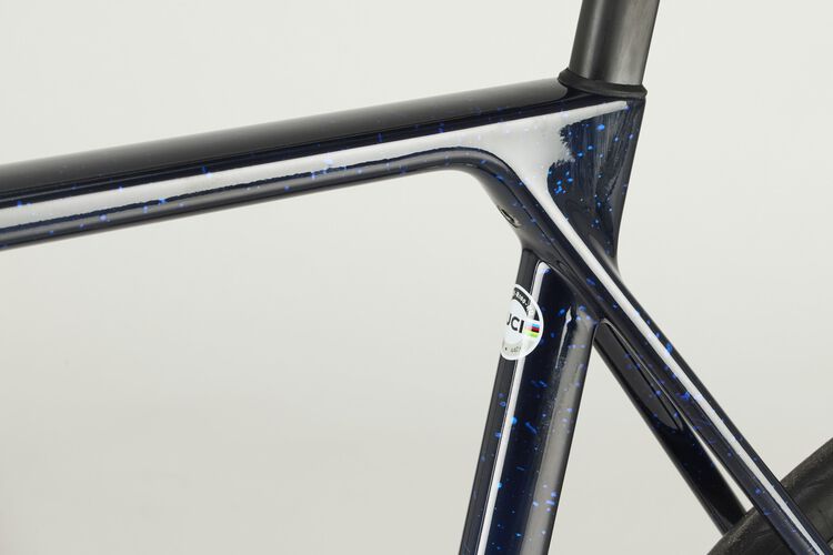 Ultimate CFR AXS Ultimate CFR AXS