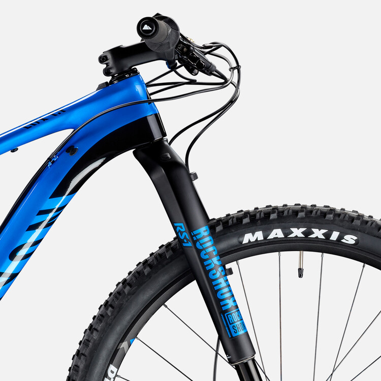 Lux CF 9.0 Pro Race Lux CF 9.0 Pro Race