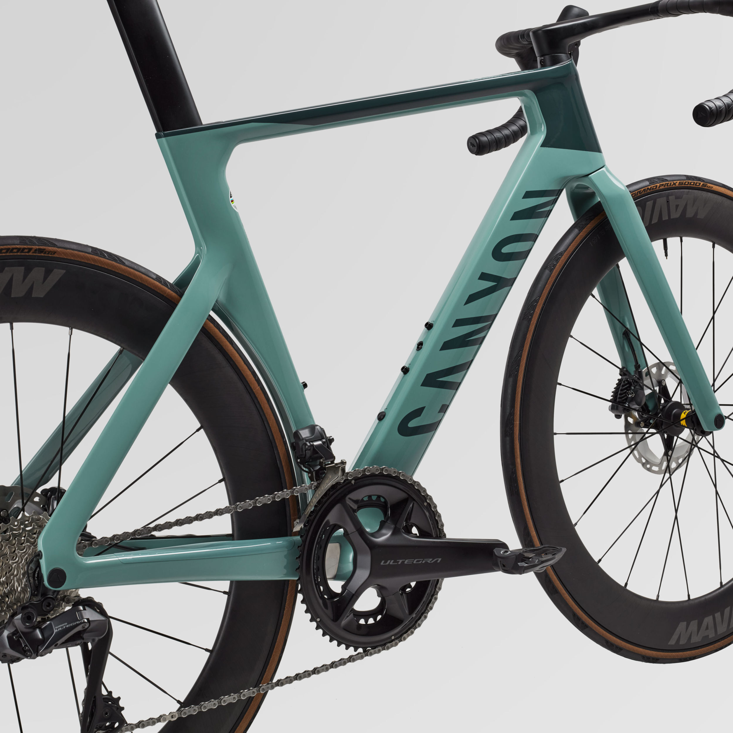 Aeroad CF SLX 8 Di2 Cosmic