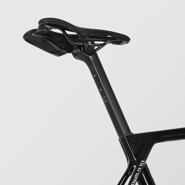 Ultimate CF SLX 8 Di2 Ultimate CF SLX 8 Di2