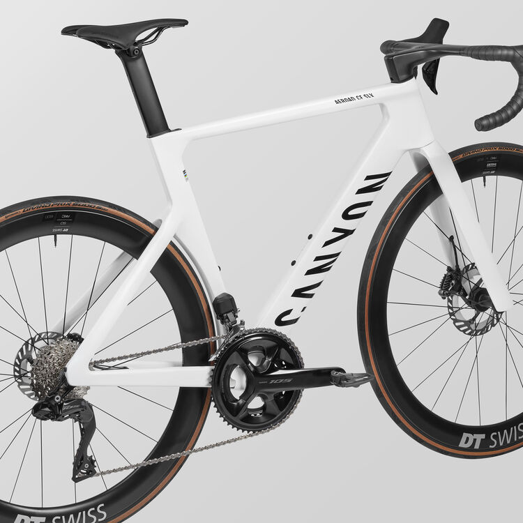 Aeroad CF SLX 7 Di2 Aeroad CF SLX 7 Di2