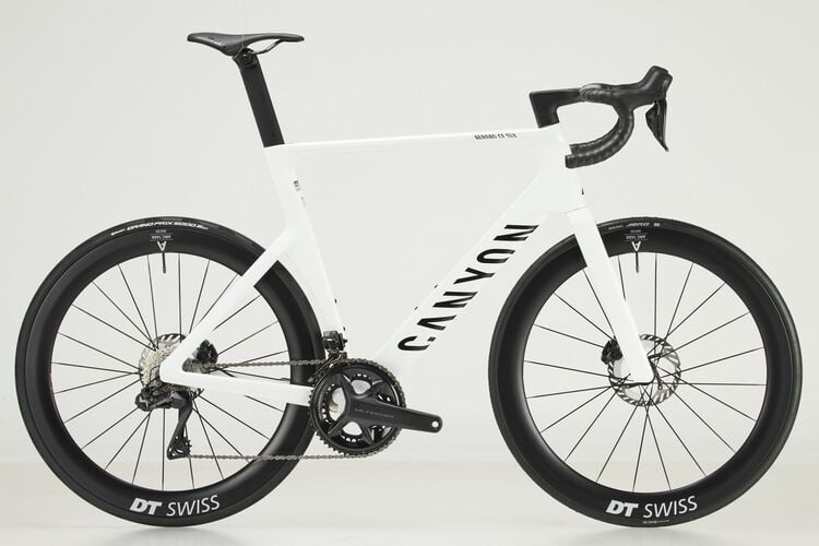 Aeroad CF SLX 8 Di2 Aeroad CF SLX 8 Di2