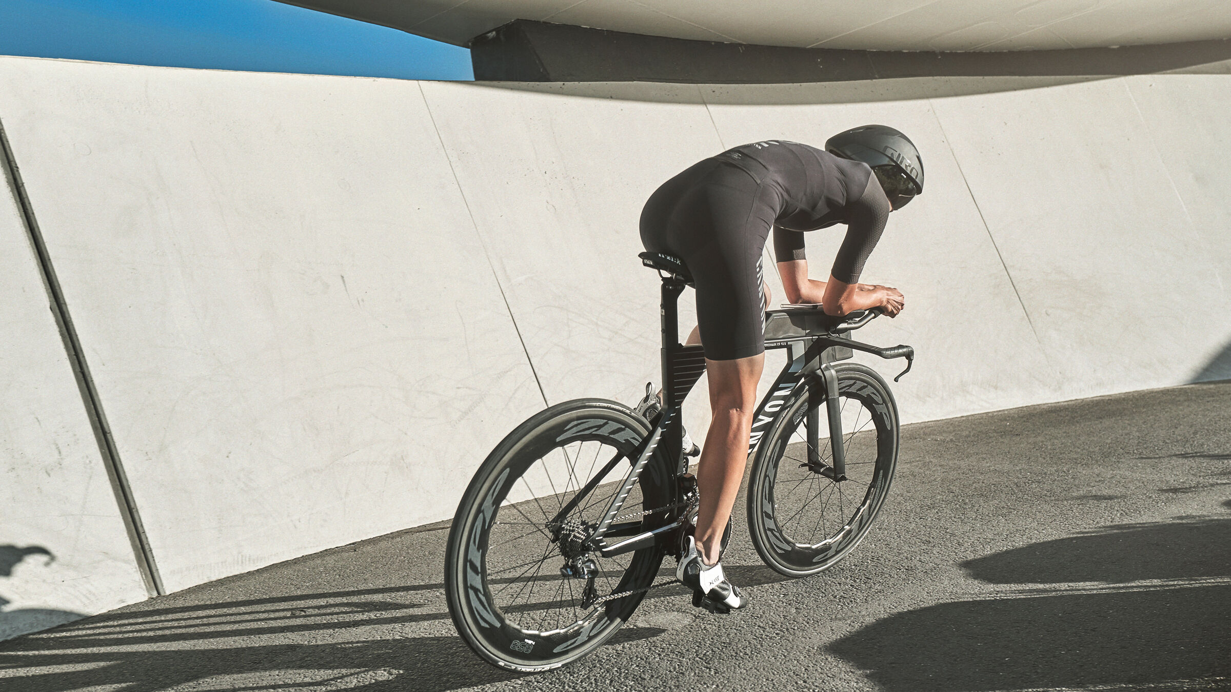 Ryzon X Canyon Myth Race Suit