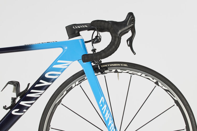 Ultimate CF SLX 9 Team Movistar  Ultimate CF SLX 9 Team Movistar
