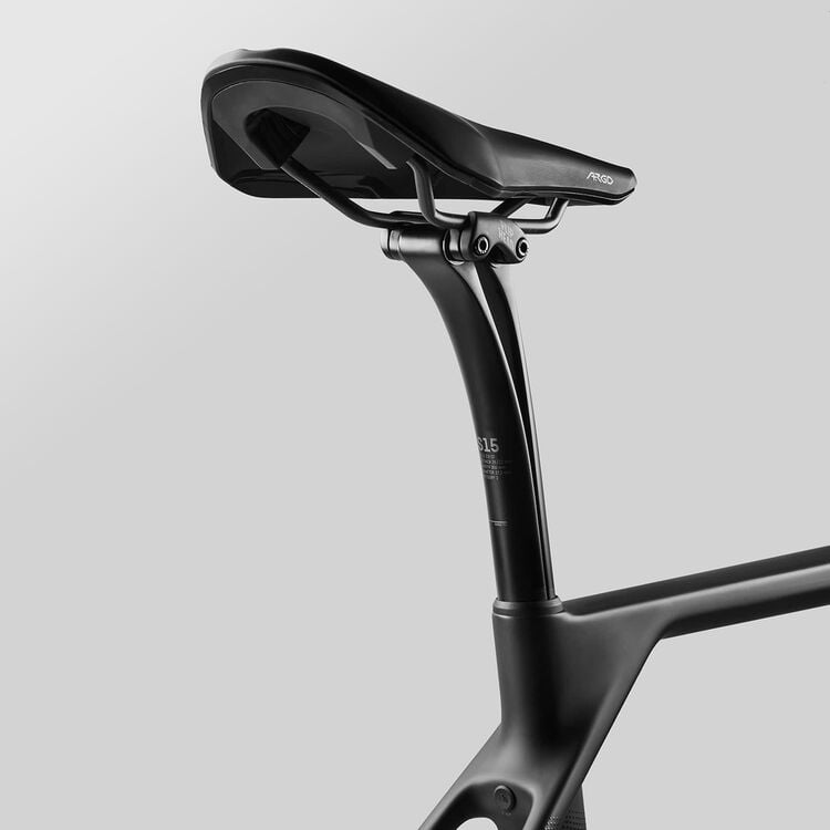 Endurace CF SLX 8 Di2 Endurace CF SLX 8 Di2
