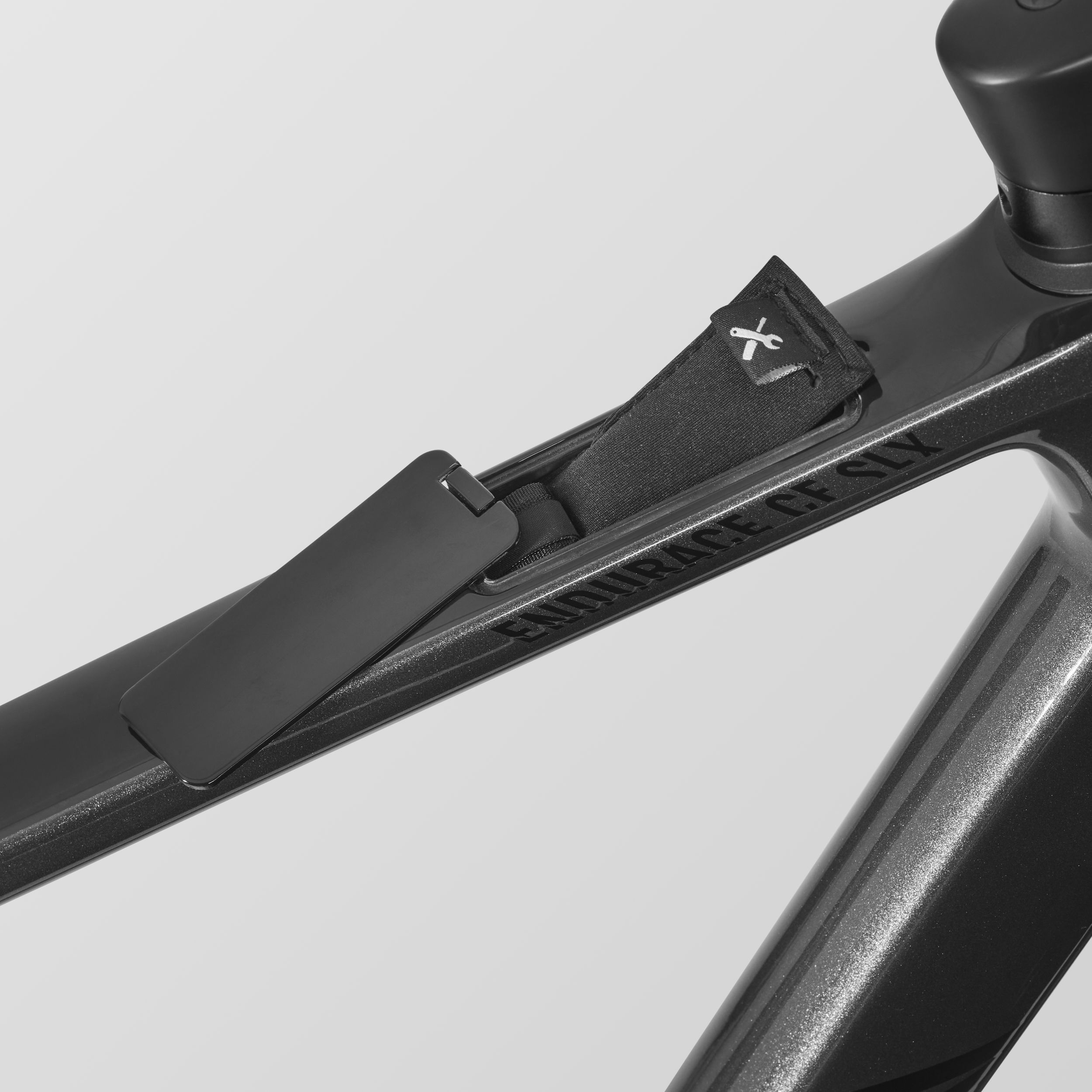 Endurace CF SLX 8 AXS AR60