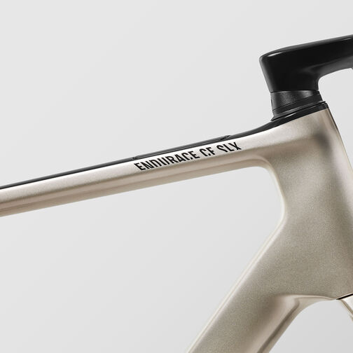 Endurace CF SLX 8 Di2 Endurace CF SLX 8 Di2