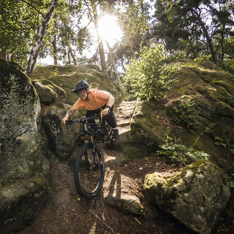 Neuron CF 9 Neuron CF 9