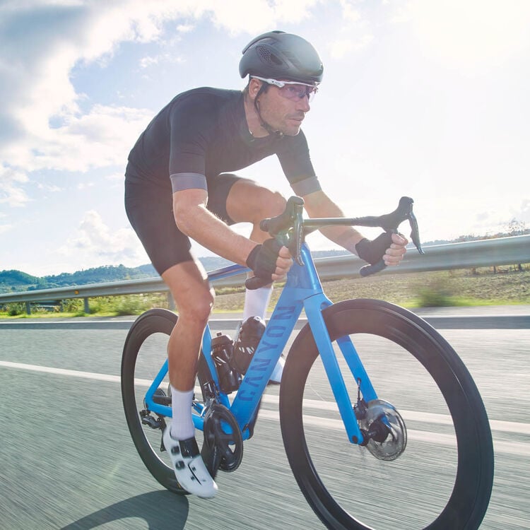 Aeroad CF SLX 8 Disc Di2 Aeroad CF SLX 8 Disc Di2