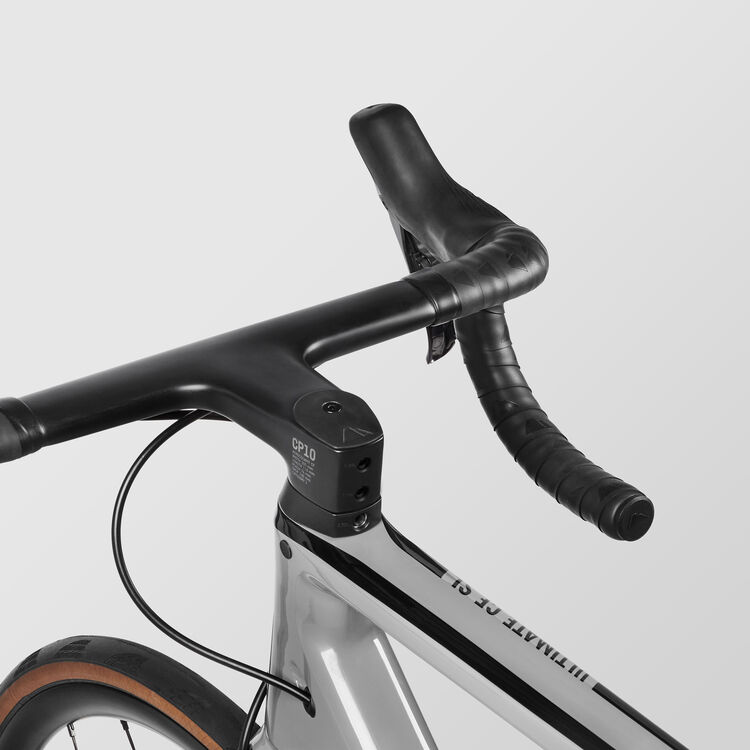 Ultimate CF SL 8 Disc Di2 Ultimate CF SL 8 Disc Di2