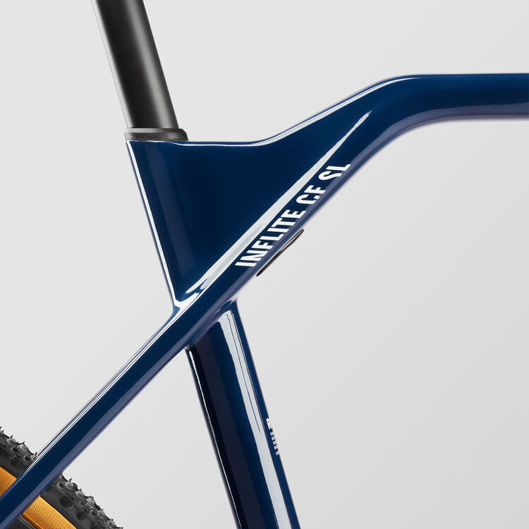 Inflite CF SL 8 Inflite CF SL 8