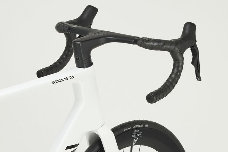 Aeroad CF SLX 8 Di2 Aeroad CF SLX 8 Di2