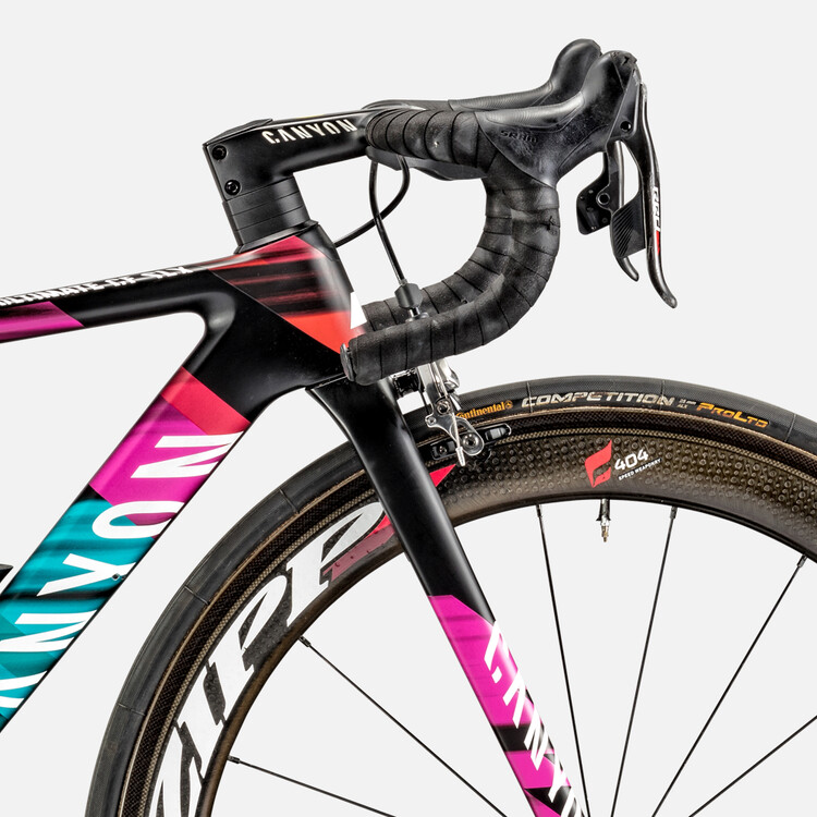 Ultimate WMN CF SLX 9.0 Team CSR Ultimate WMN CF SLX 9.0 Team CSR