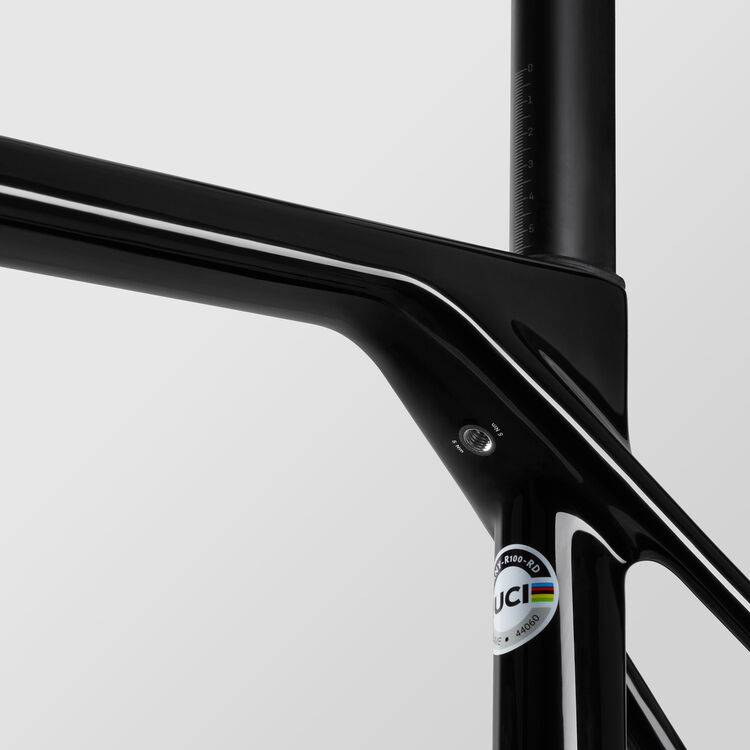 Ultimate CF SL 7 Di2 Ultimate CF SL 7 Di2