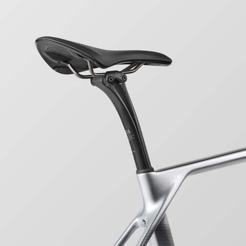 Endurace CF SLX 8 Di2 Endurace CF SLX 8 Di2