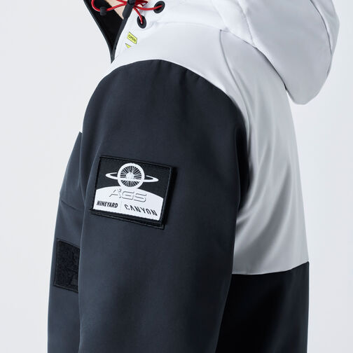 NINEYARD x CANYON Softshell Jacket NINEYARD x CANYON Softshell Jacket