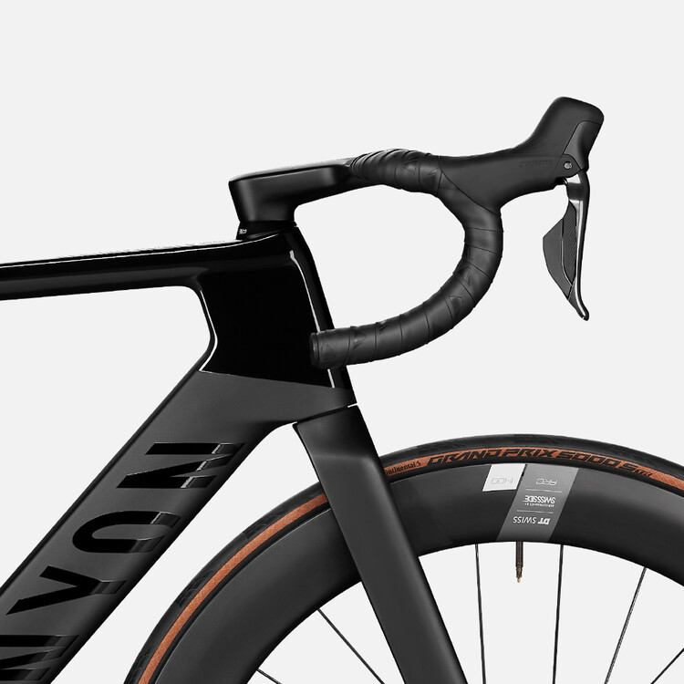 Aeroad CF SLX 8 Disc Di2 Aeroad CF SLX 8 Disc Di2