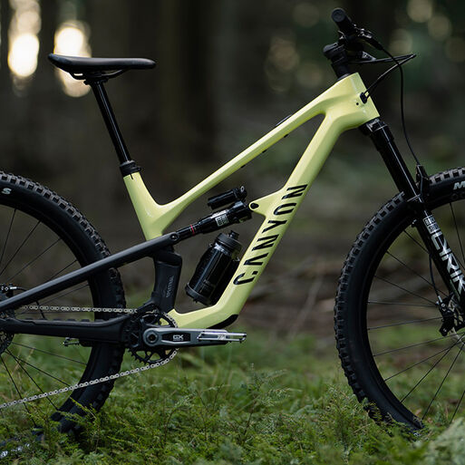 Yellow mountain bikes Yellow mountain bikes